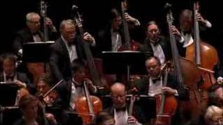 Philip Glass' Cello Concerto - La Jolla Symphony and Chorus