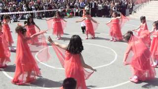 23 Nisan 2012 1-D Sınıfı Bayram Gösterisi