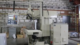 Вертикально-фрезерный станок с ЧПУ FQS 400 / CNC Vertical milling machine FQS 400