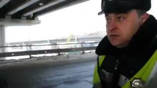 ГАшник кинулся на людей