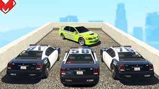 ЧТО ДЕЛАТЬ МЕНЯ ЗАЖАЛИ В УГЛУ! ПОЛИЦЕЙСКИЕ ПОГОНИ В GTA 5 ONLINE  ГТА 5 — MYE