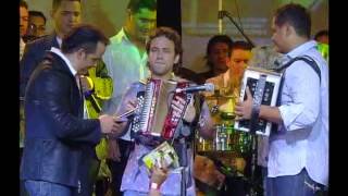 Olvídala - Jorge Celedon, Jean Carlos y Nelson Velasquez (Concierto Los 3 Amigos)