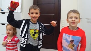 Бейблэйд битва Оригинал против Подделки  Волчок Бейблейд Взрыв Nepstrius против Xeno Xcalibur
