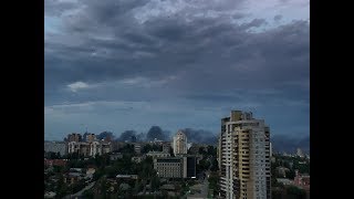 В Волгограде дым от горящей хозпостройки поднялся на высоту Мамаева кургана
