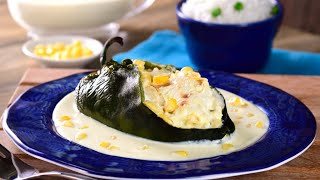 Chiles Rellenos de Pollo con Salsa de Elote