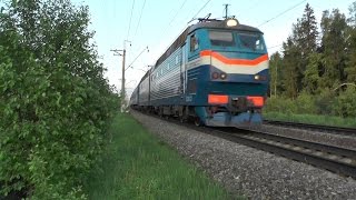 Электровоз ЧС7-032 с поездом № 025 Москва - Минск