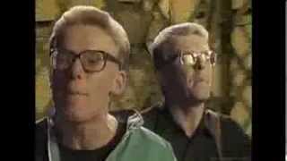 The Proclaimers - I'm Gonna Be (500 Miles) (1988) (HD)