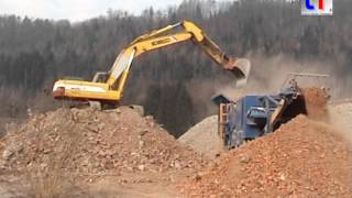 Kobelco SK330 LC Mark IV @ Work / Abbruch Waldshut-Tiengen, Germany, 04.03.2005.