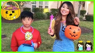 HALLOWEEN TRICK OR TREAT for Toy Egg Surprise and Candy with Princess ToysReview