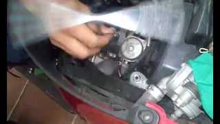 Xe tay ga Click hao xăng và hỏng bơm xăng tự động