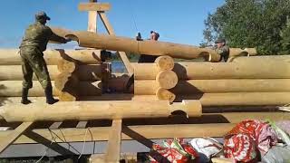 Видео репортаж поднятие брёвен тельфером (электрическая  лебёдка).