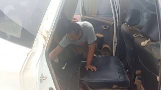 Bengkel resmi di penuhi mobil korban banjir