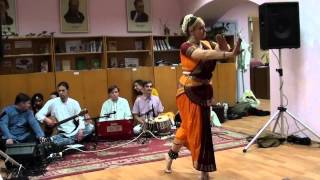 Индийский танец "Бо шамбо" ("Bho Shambho") - Анна Хорхе