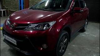 Toyota RAV4 Тойота РАВ4 2015 года Замена передних тормозных колодок