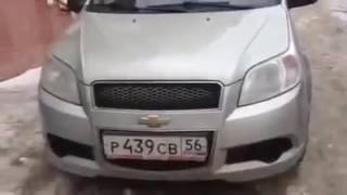 Назад сдавать не умею! Дура за рулем!