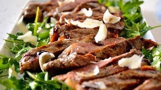 Tagliata di Angus con rucola e grana