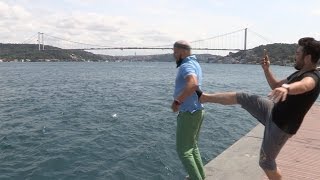 Ahsen Tv Muhabiri Şakaya Kurban Gitti