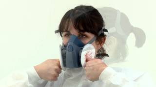 Fitting 3M™ 7500 Series Reusable Respirators