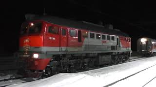 Тепловоз ДМ62-1745 заходит под состав поезда № 602Я Москва - Рыбинск на станции Савелово