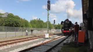 Rangierfahrt von 41 1144 und 03 1010 im Bahnhof Adorf