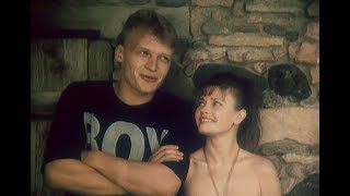 Обнаженная в шляпе (1991) комедия
