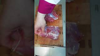 Как правильно резать мясо на шашлык. Баранина.