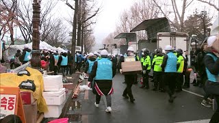 [CBS 뉴스]  전광훈 목사 주도 청와대 집회 불법천막 강제 철거