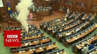 Tear gas set off in Kosovo parliament - BBC News
