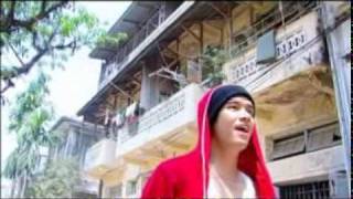ရဲေလး - ကိုယ့္ရဲ့ကြက္လပ္