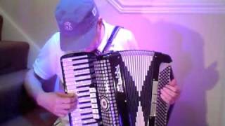 Живёт моя отрада: Russian gypsy song on Tombolini Accordion