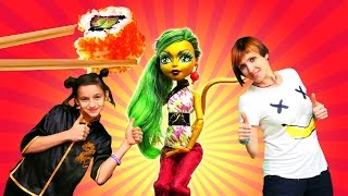 Монстер Хай и Маша капуки кануки в Китае