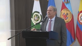 Ministro de Defensa colombiano dice que operaciones militares cumplen con DIH