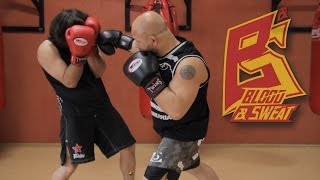 Учимся работать первым номером (атаковать). Техника бокса. Игорь Смольянов.