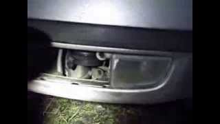 Skoda Fabia 1.4 замена ламп противотуманок