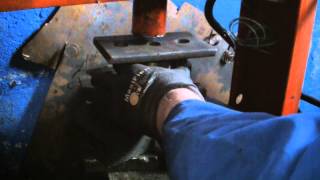 FORD GALAXY VW,19TDI ,FRONT WHEEL BEARING REPLACMENT  pt2