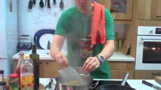 Кислые щи с клюквой и гренками