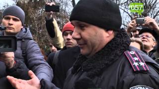Как титушки около Академии внутренних войск активистов разгоняли