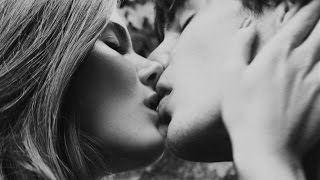 FIRST KISS STORY