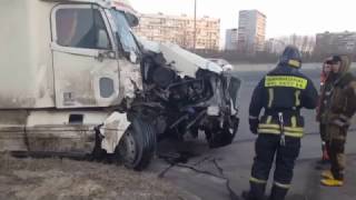 Автобус разорвало пополам на МКАД