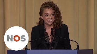 ROAST TRUMP: Komiek gaat los tijdens White House Correspondents' Dinner