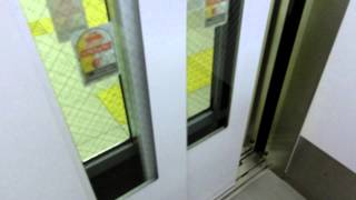 JR小山駅6・8番ホームのエレベーター（日立製）