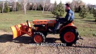 Kubota B7001 eladó japán kistraktor Komondor STL-125 tolólappal a Kelet-Agro-nál