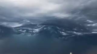 Timelaspe of undulatus asperatus clouds (gravity waves)