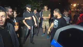 ЛЕВ ПРОТИВ - ТРОЕ ПРОТИВ ТОЛПЫ БЫДЛА В ПАРКЕ У КРЕМЛЯ