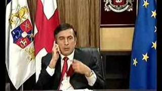Saakashvili eats his tie - Саакашвили - больной человек!