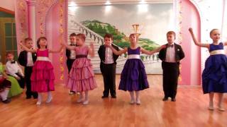Очень красивый танец в детском саду