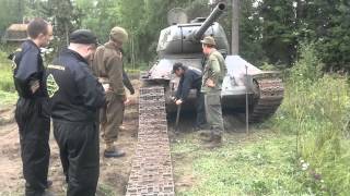 T-34 telaketjun korjaus