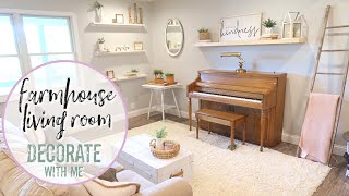 FARMHOUSE LIVING ROOM DECORATE WITH ME | FARMHOUSE STYLE DECOR | TRASH TO TREASURE MAKEOVER