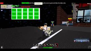 People kissing on roblox