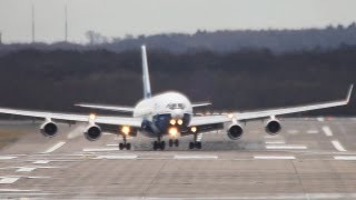 Extreme Crosswind Landing - Russian Ilyushin IL-96 fighting at Düsseldorf (HD)